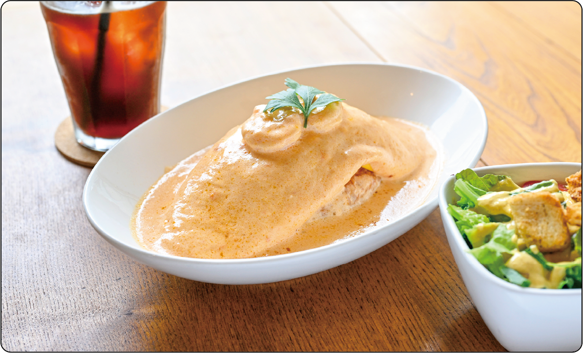 エビとトマトクリームのオムライス(1,400円 税込)